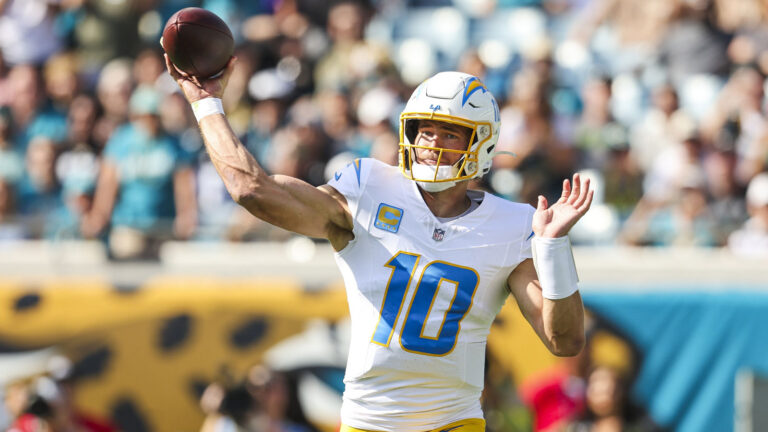 Chargers-quarterback-Justin-Herbert-10-passes-against-the-Jaguars.jpg