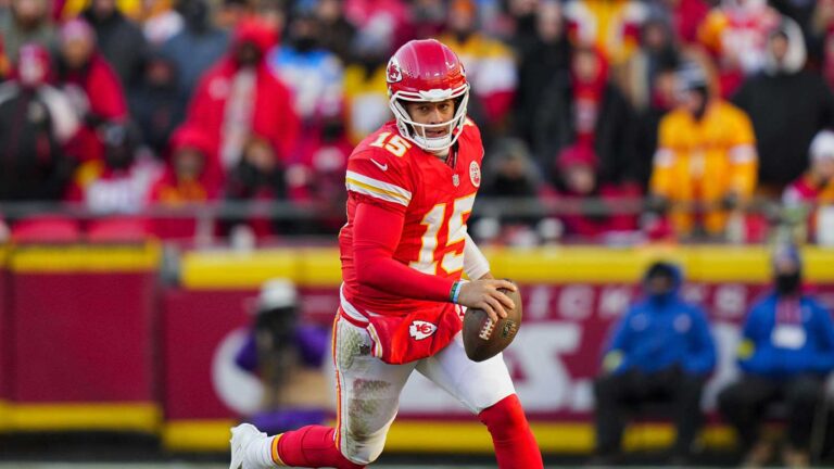 Chiefs-quarterback-Patrick-Mahomes.jpg