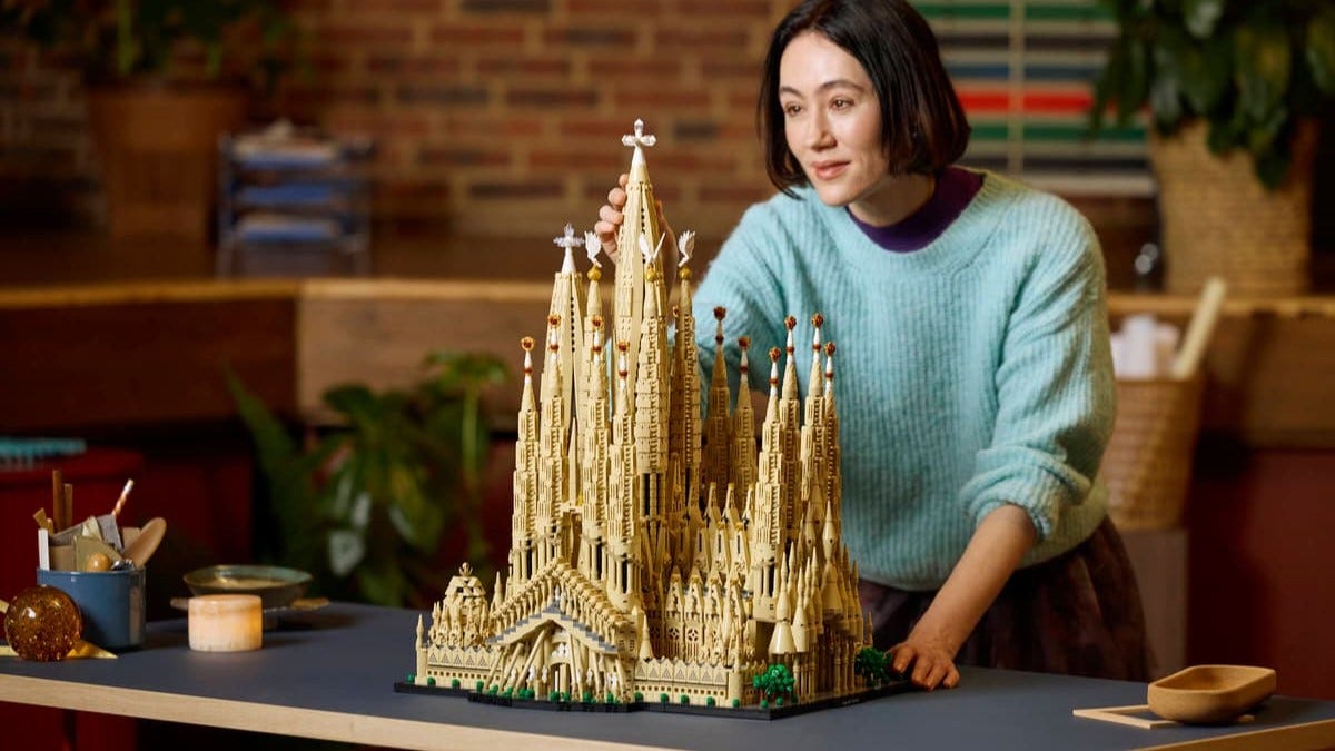 LEGO Architecture Sagrada Familia is the Biggest LEGO Set Ever